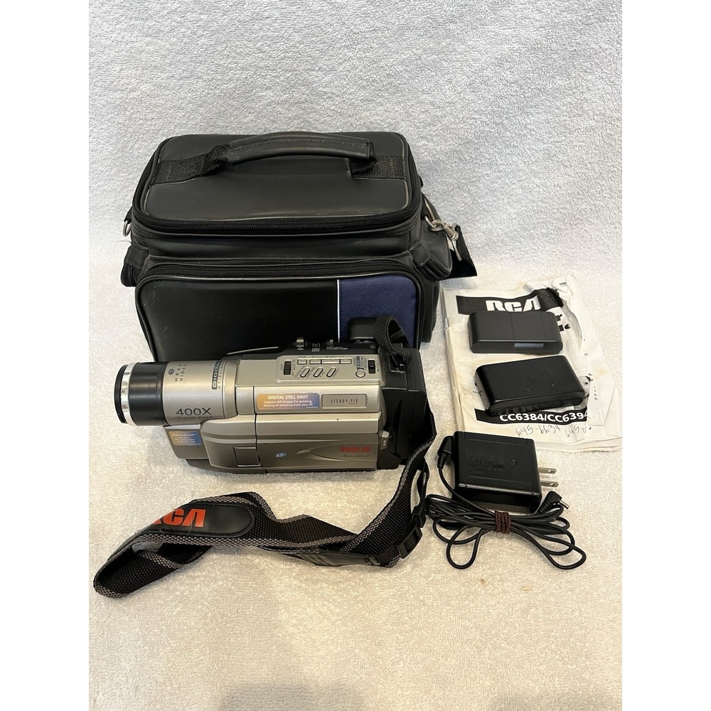 RCA CAMCORDER CC6384 8mm 400x Zoom Bag Charger Batteries Manual Tested/Working
